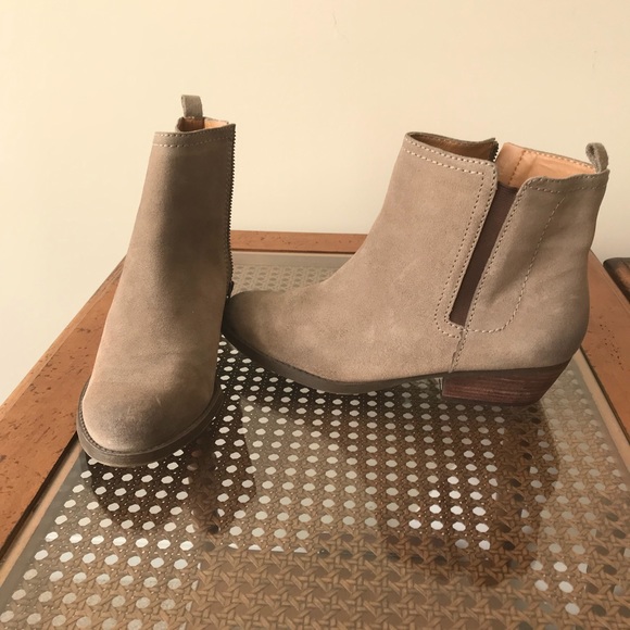 Nine West Shoes - Nine West Vintage America Tan Boots size 8.5